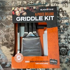 Blackstone 6 piece deluxe griddle kit.